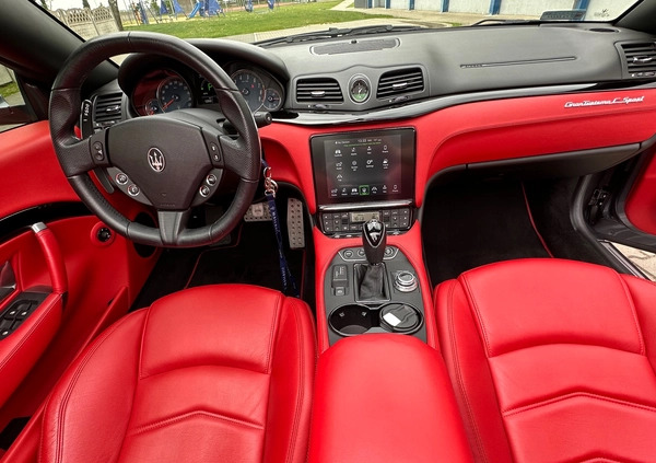 Maserati GranCabrio cena 499900 przebieg: 19600, rok produkcji 2019 z Poznań małe 466